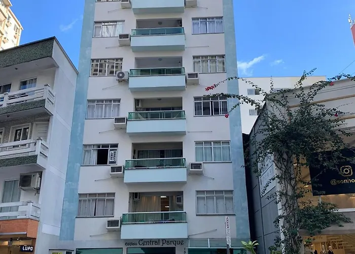 Apto Na Av Brasil Frente Ao Shopping,4Min Da Praia